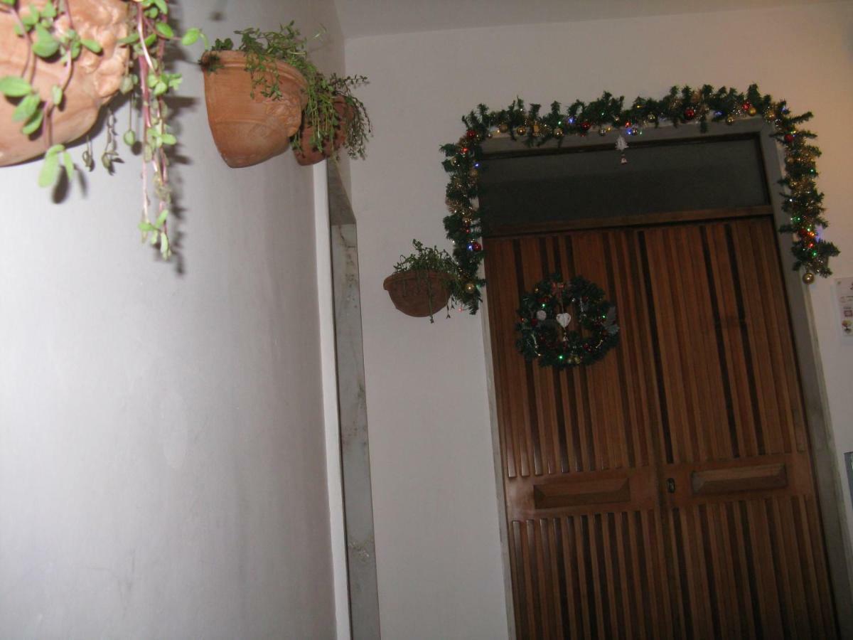 Hotel Le Stanze Di Ginevra - Via Tescione Caserta Exterior foto
