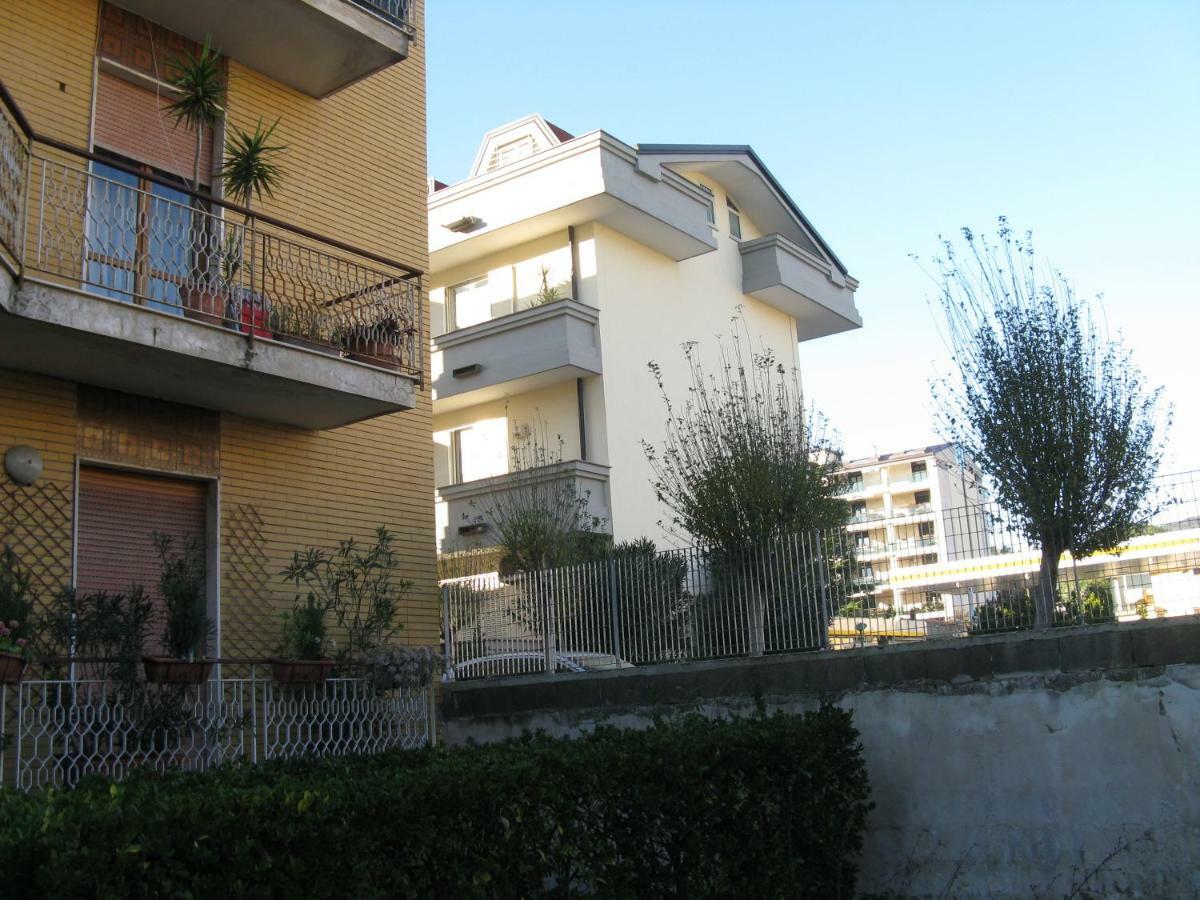 Hotel Le Stanze Di Ginevra - Via Tescione Caserta Exterior foto